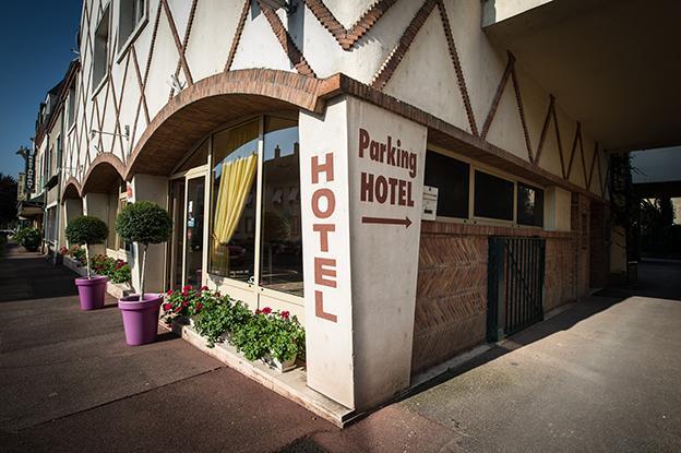 Anne De Beaujeu Hotel Gien Ruang foto